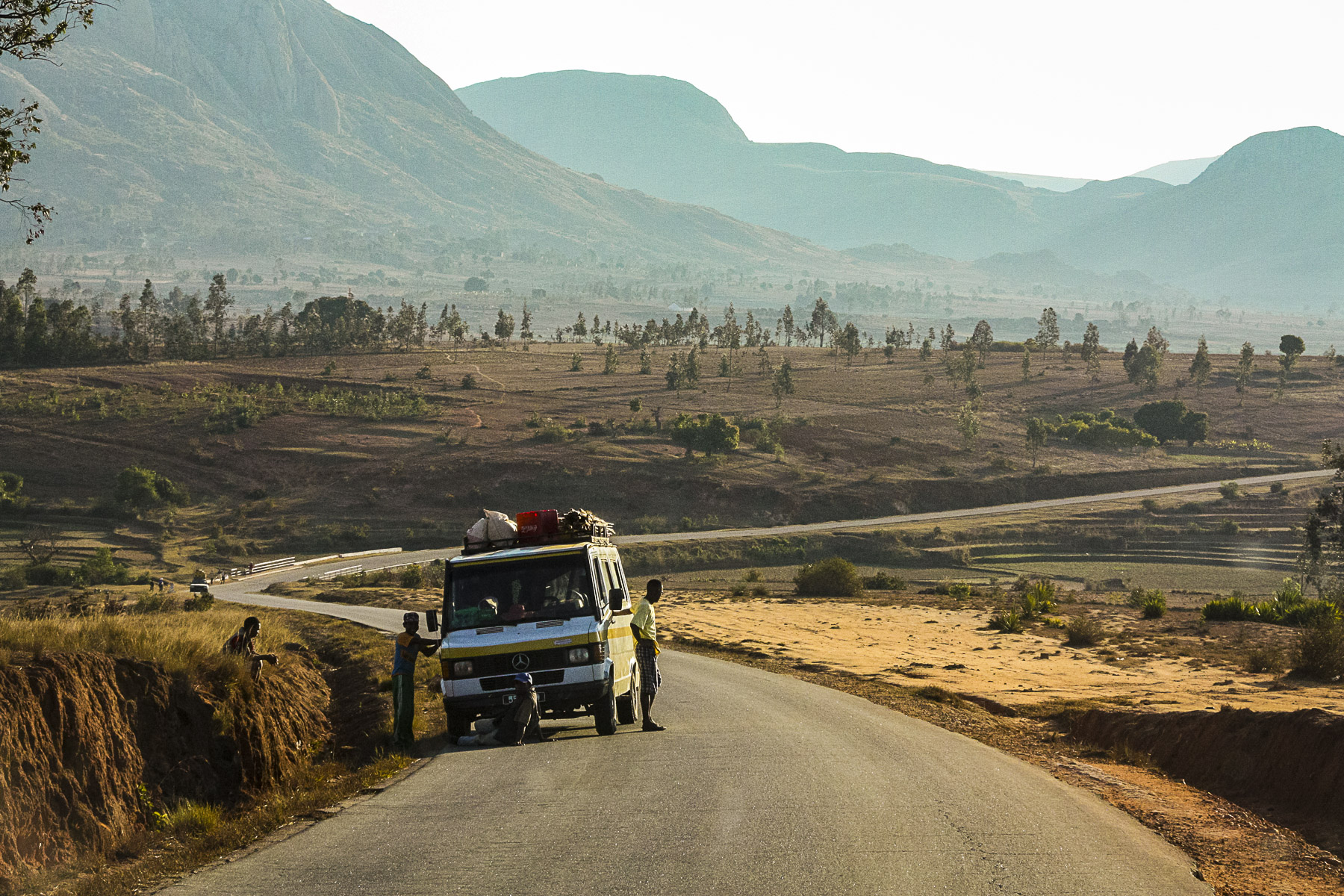 roadside van madagascar